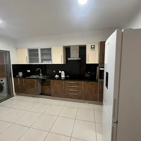Buganvilias House *