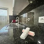 Buganvilias House Lägenhet *