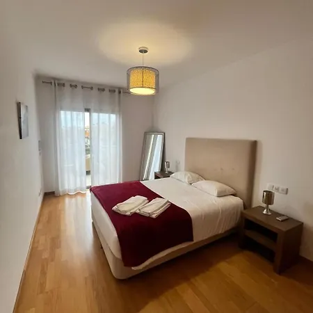 Buganvilias House Αλμπουφέιρα